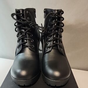 Soda Black NWOT Lace-Up Moto Boots